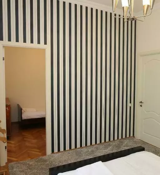 پانسیون Guest House Pirosmani 60