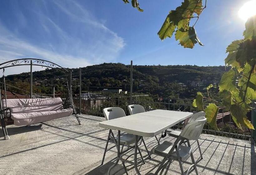 پانسیون Guest House Pirosmani 60