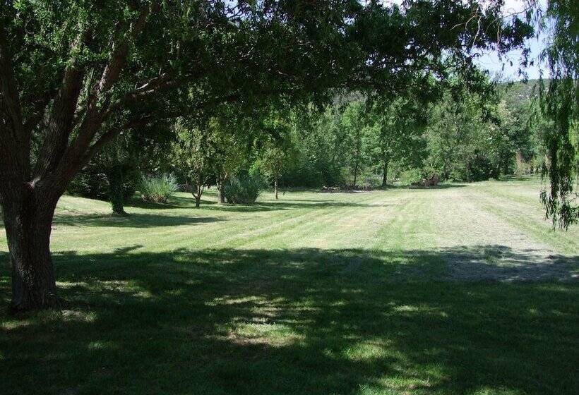 ペンション La Magnanerie D Hôtes Chambres D Hôtes