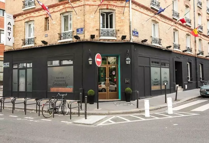 ユースホステル Arty Paris Porte De Versailles By River