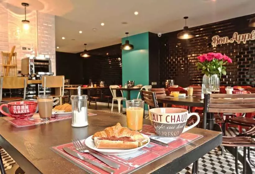 ユースホステル Arty Paris Porte De Versailles By River