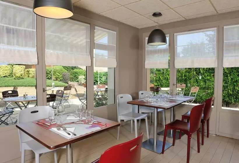 호텔 Campanile Clermont Ferrand ~ Aubière