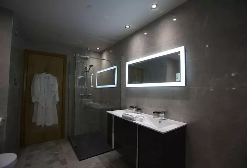 בית מלון כפרי Belfast Loughshore