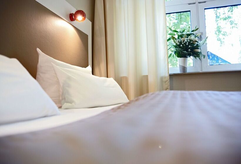 ホテル Domicil Hamburg By Golden Tulip