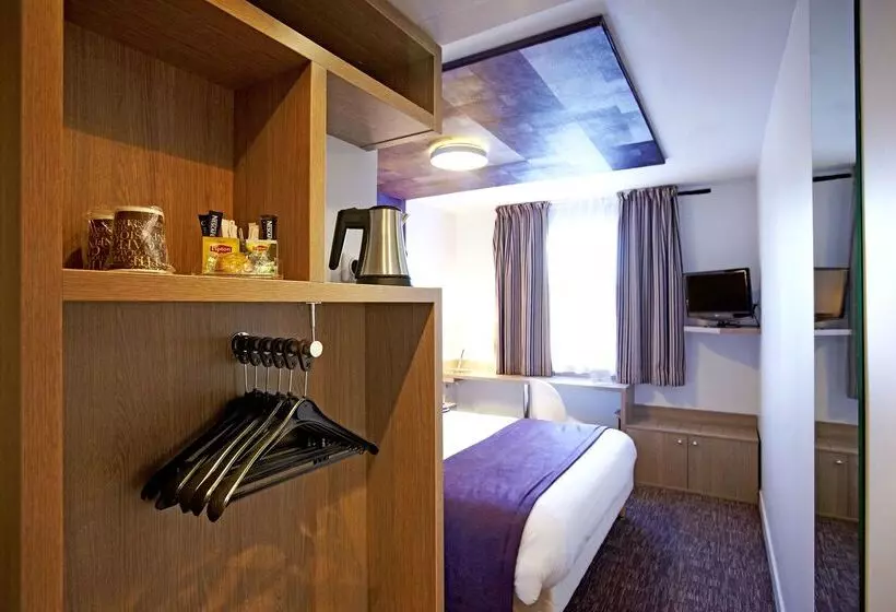 ホテル Kyriad Valence Nord Bourg Les Valence