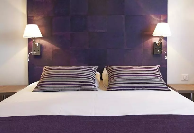 ホテル Kyriad Valence Nord Bourg Les Valence