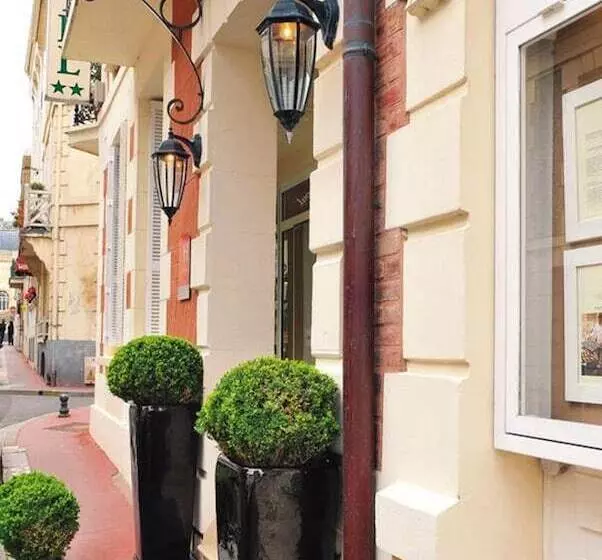 ホテル Le Fer A Cheval