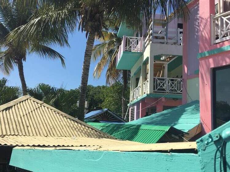 هتل Mamacitas Guest House