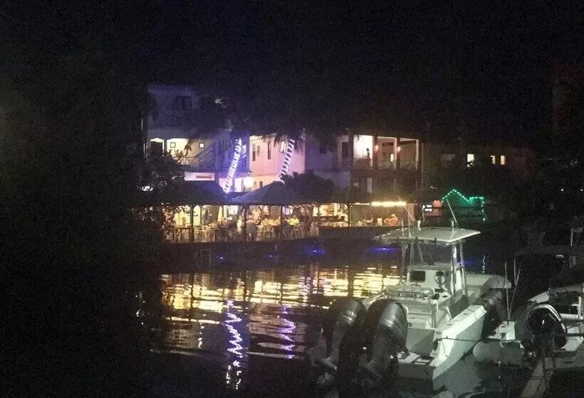 酒店 Mamacitas Guest House