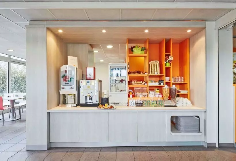 Hotel Premiere Classe Avignon Parc Des Expositions