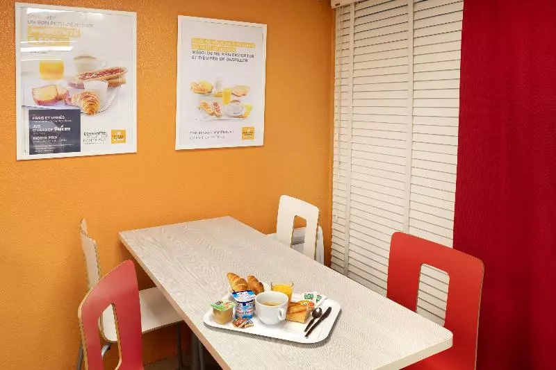 Hotel Premiere Classe Avignon Parc Des Expositions