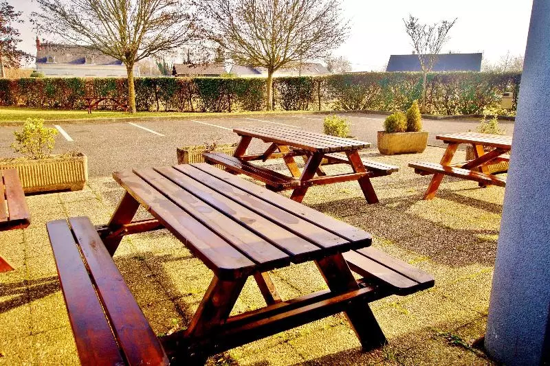 בית מלון כפרי Premiere Classe Saumur