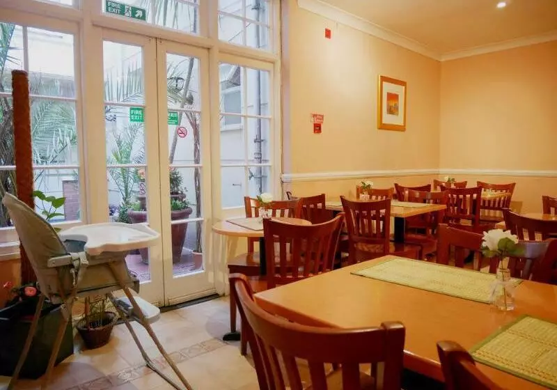 ホテル The Gresham