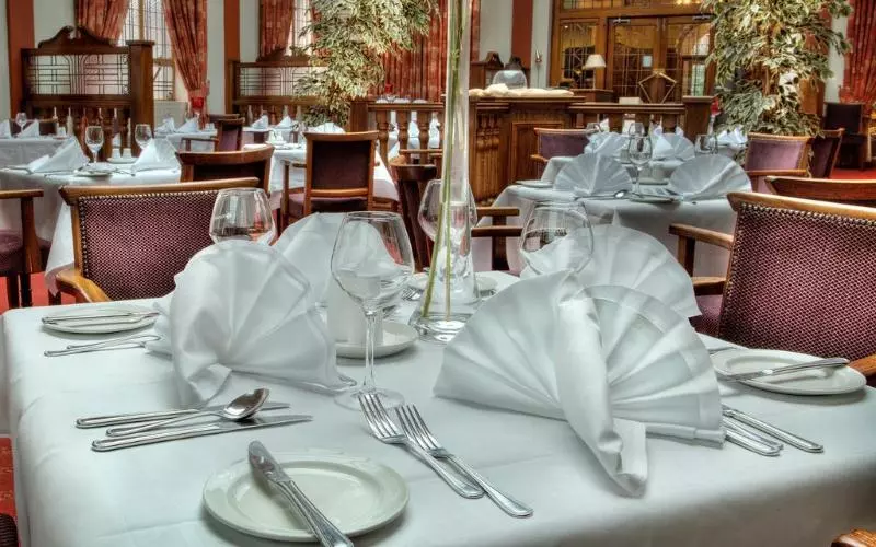 ホテル The Lucan Spa