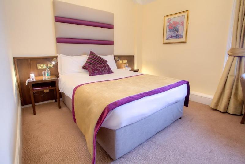 Отель The Lucan Spa