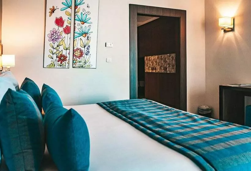 هتل Rosa Beach Thalasso and Spa