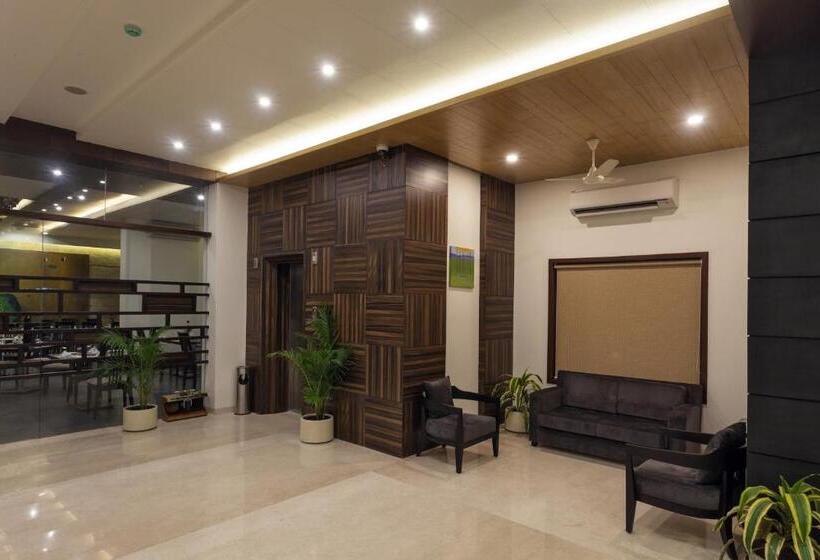 فندق Chaitali   Pure Veg