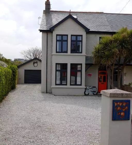 Majatalo Bedlam House