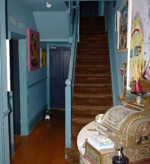 Majatalo Bedlam House