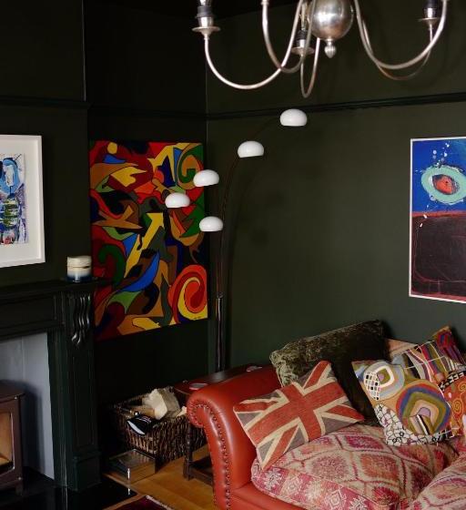 پانسیون Bedlam House