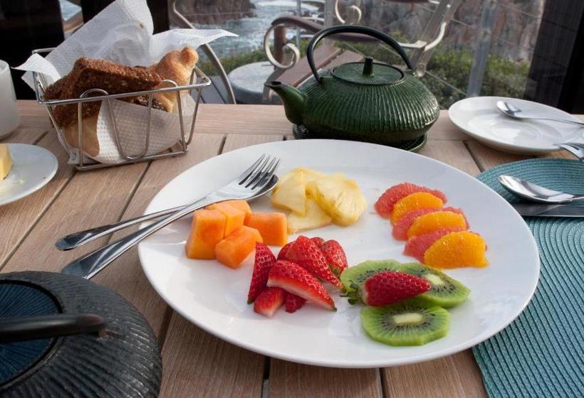 膳宿费 Cliff Lodge