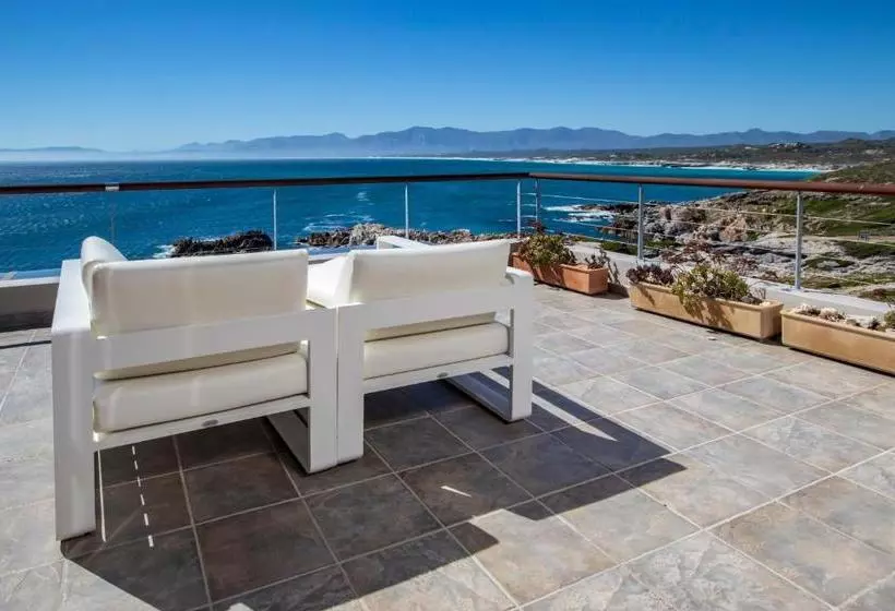 Majatalo Cliff Lodge