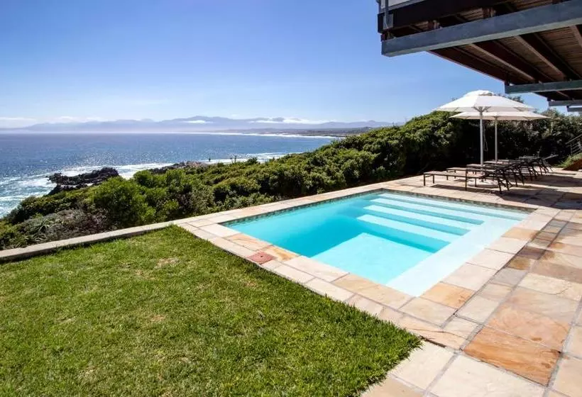 Majatalo Cliff Lodge