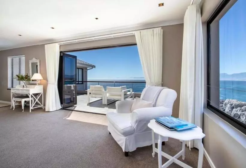 Majatalo Cliff Lodge