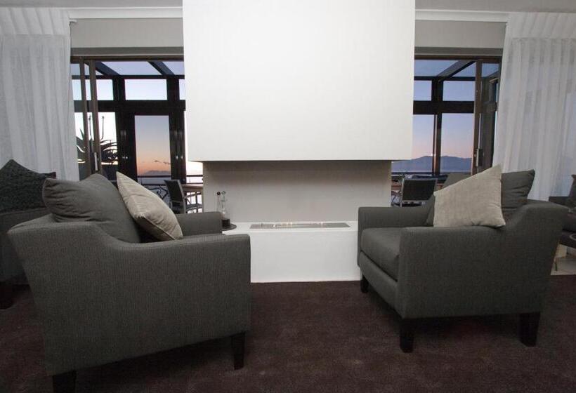 膳宿费 Cliff Lodge