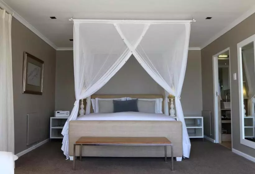 Majatalo Cliff Lodge