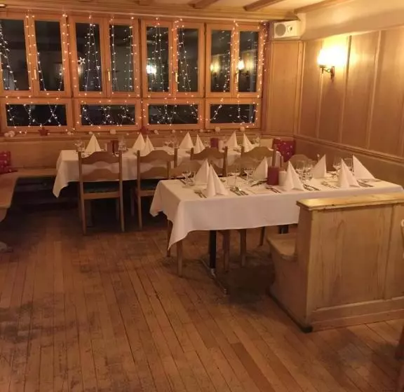 ペンション Gasthaus Edelweiss