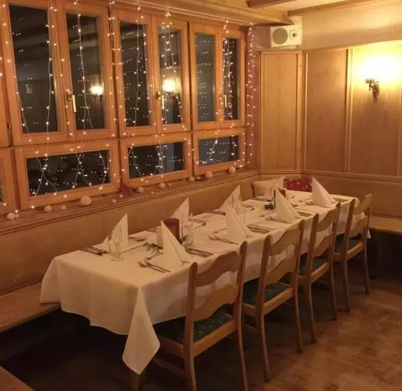 ペンション Gasthaus Edelweiss