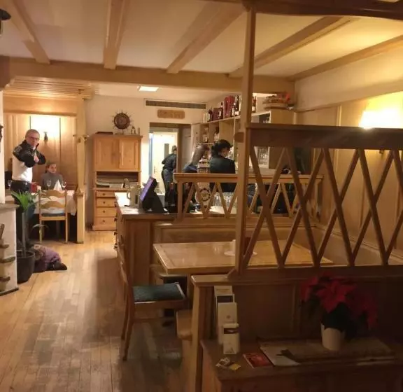 ペンション Gasthaus Edelweiss