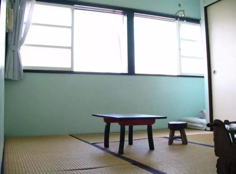 Majatalo Minshuku Rakutenya