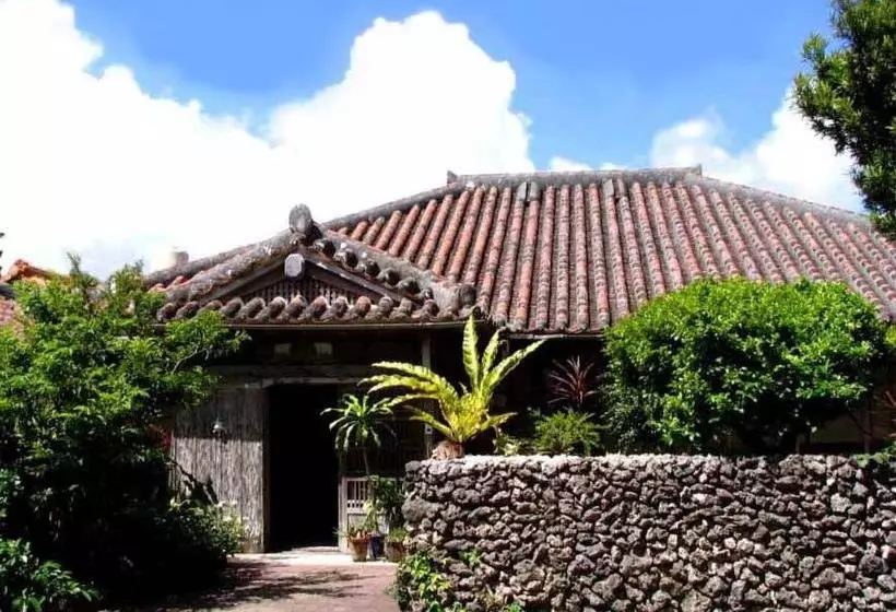 Majatalo Minshuku Rakutenya