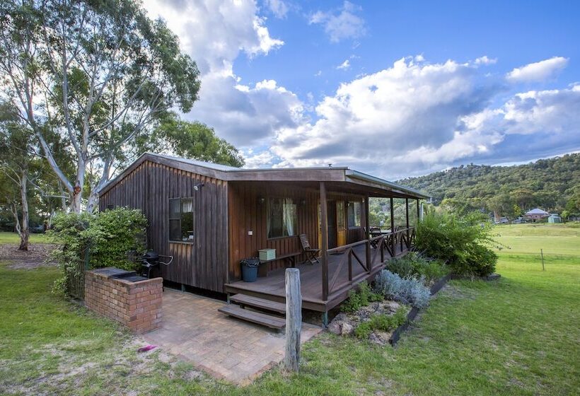 Wisteria Cottage And Cabins