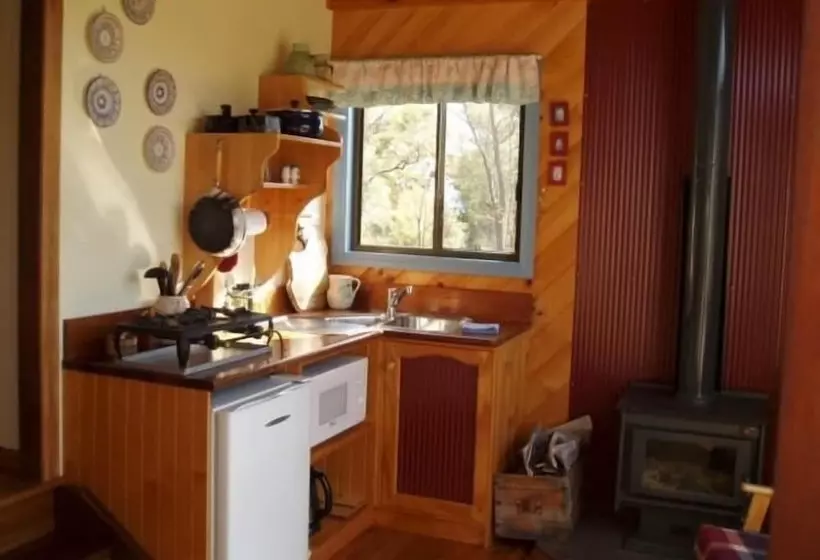 Wisteria Cottage And Cabins