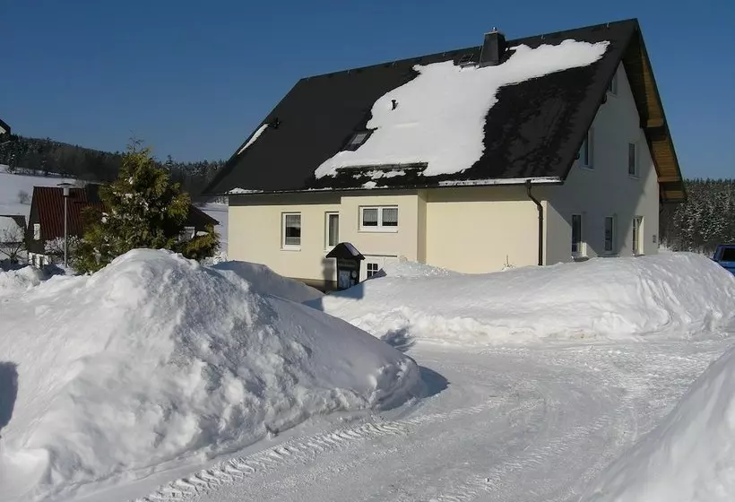 Aamiaismajoitus (B&B) Gästehaus Am Rubelsberg