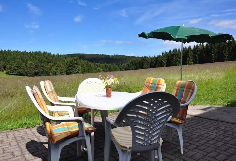 Aamiaismajoitus (B&B) Gästehaus Am Rubelsberg