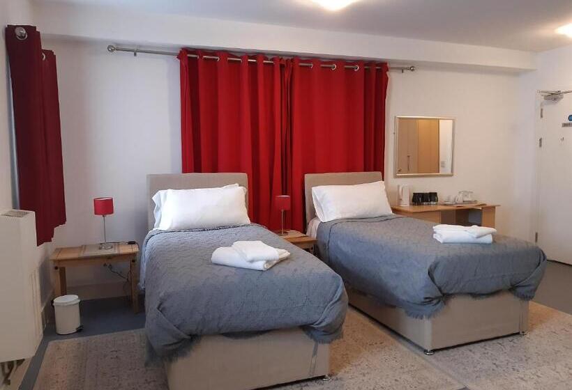 Bed and Breakfast Old Tredegar Arms