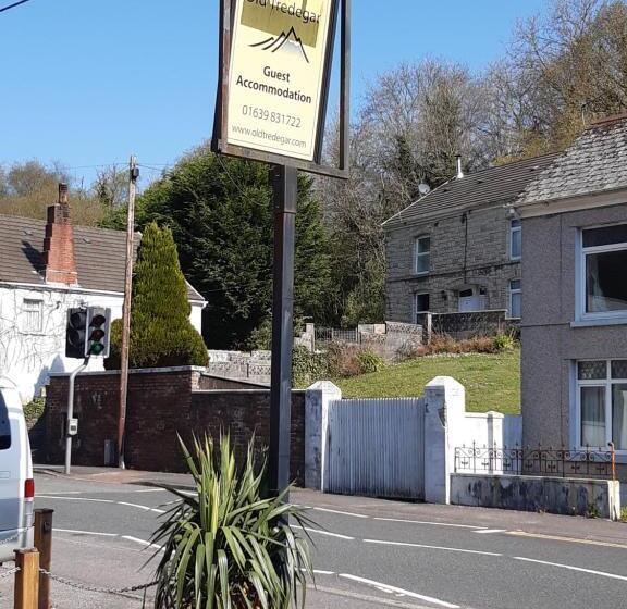 Bed and Breakfast Old Tredegar Arms