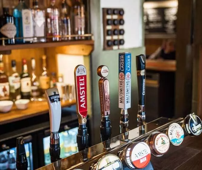 Aamiaismajoitus (B&B) The Horse And Groom