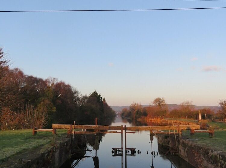 Хостел The Bay Horse Hotel And Restaurant