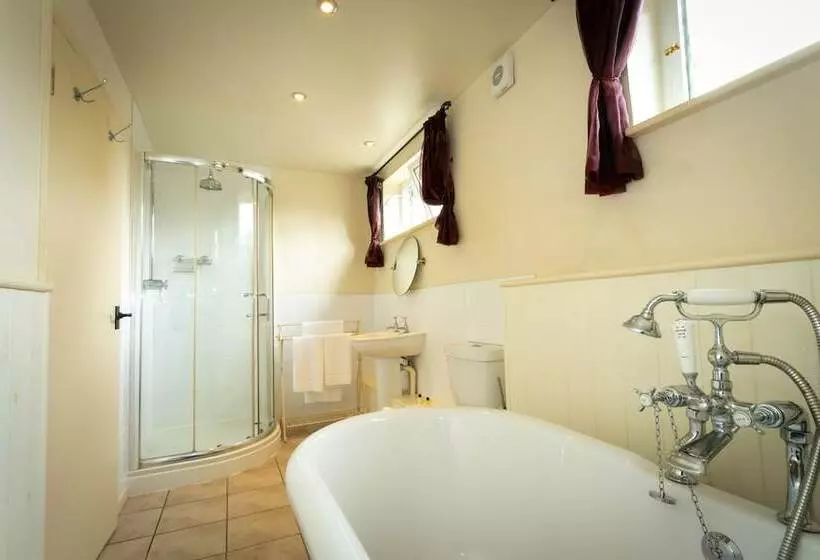 簡易ホテル The Collyweston Slater