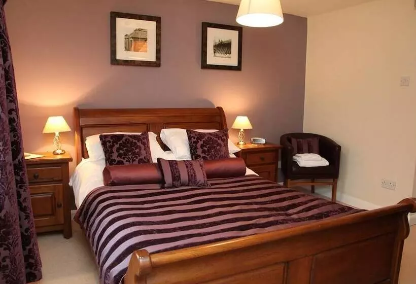 簡易ホテル The Collyweston Slater