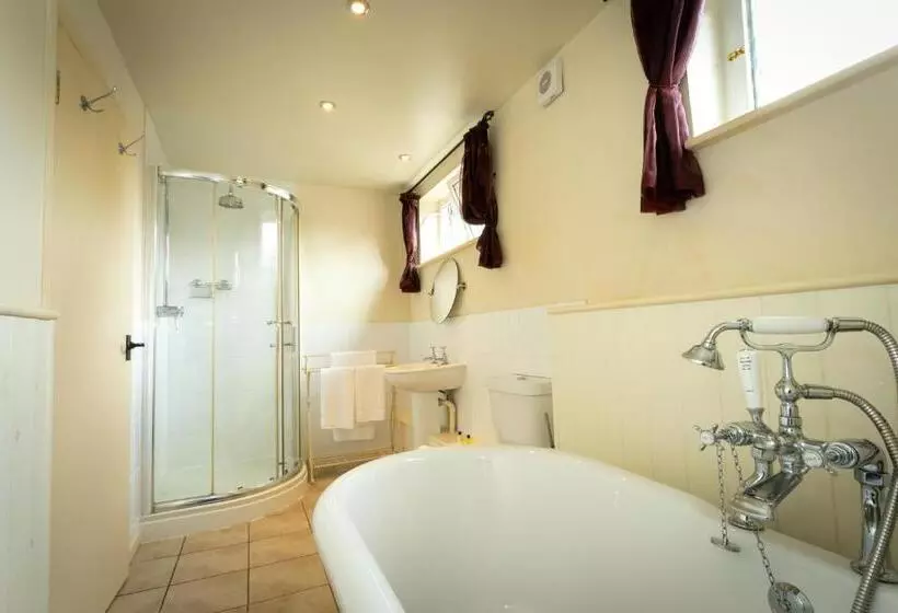 簡易ホテル The Collyweston Slater