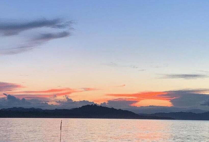 پانسیون Arococles