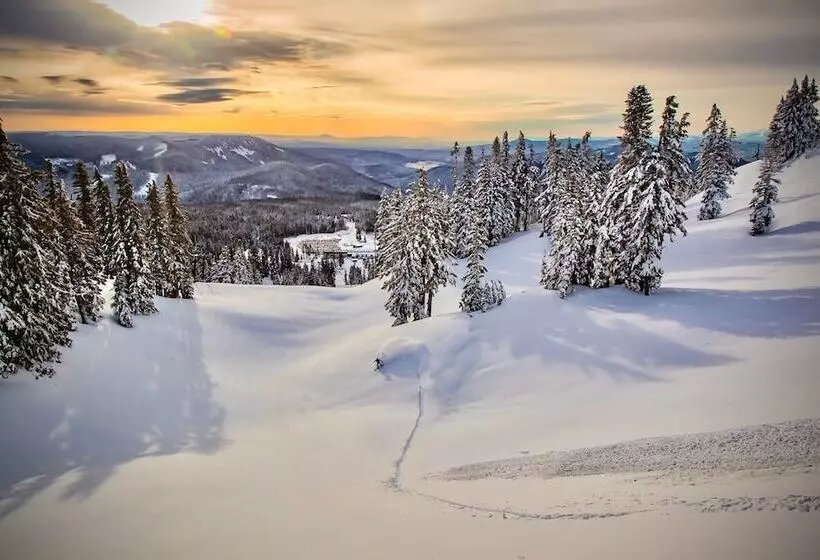 Retkeilymaja Cooper Spur Mountain Resort