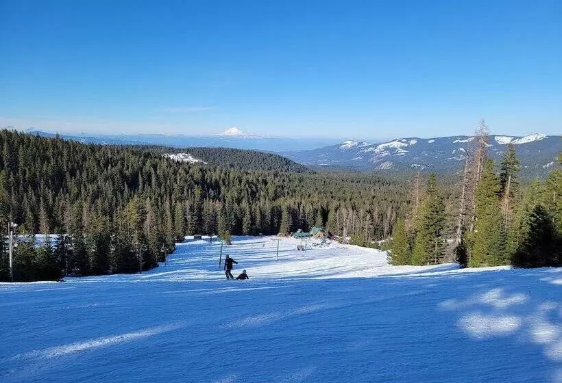 Retkeilymaja Cooper Spur Mountain Resort