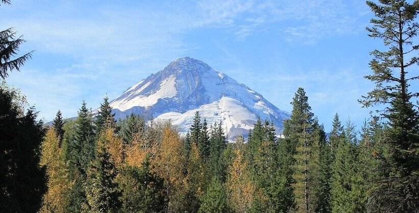 הוסטל Cooper Spur Mountain Resort